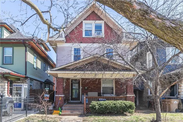 Popular Hyde Park Real Estate