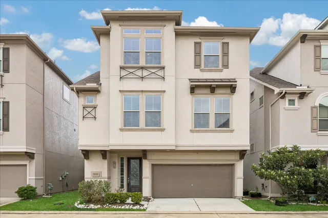 Expensive Cambridge Heights Real Estate