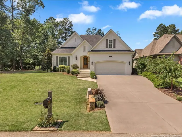 Popular Carbonton Cove Real Estate