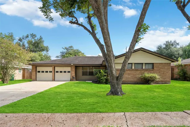 Popular Glenbrook Valley Real Estate