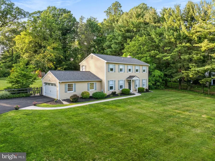 Downingtown, PA, 19335 - Photos, Videos & More!
