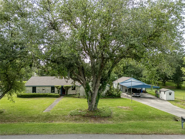 Popular Shady Corners Unrec Real Estate