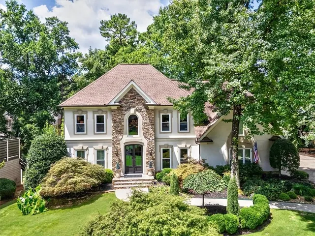 Popular Nesbit Lakes Real Estate