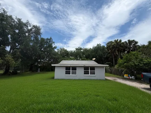 Popular SMITHS M M Real Estate