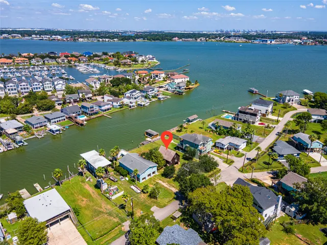 Expensive Glen Cove Add Real Estate