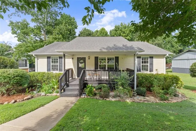 Popular Lanier Springs Real Estate