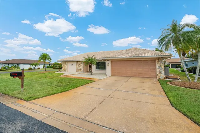 Popular VENICE GARDENS SEC 3 Real Estate