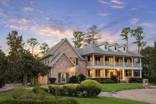 Expensive Heritage Oaks Real Estate