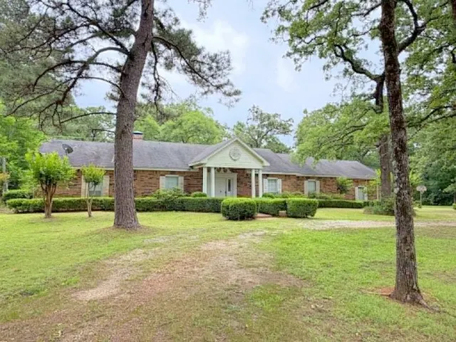 Popular Meadowood Subdivision Real Estate