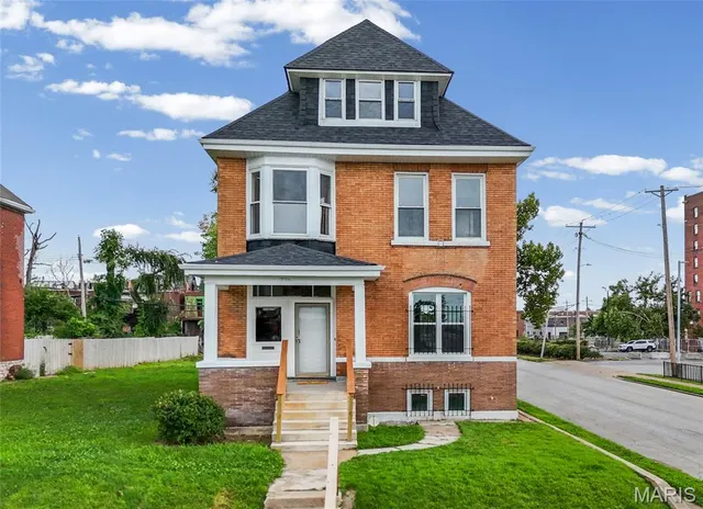 Popular Aubert Place Add Real Estate