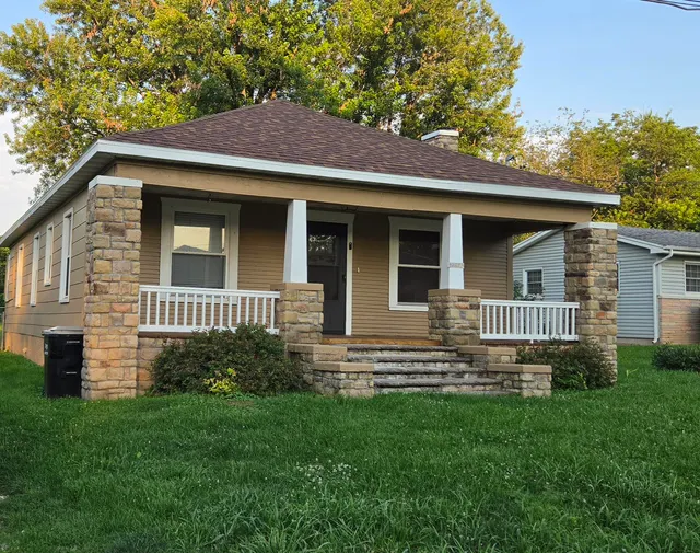 Expensive McKoin Place Real Estate