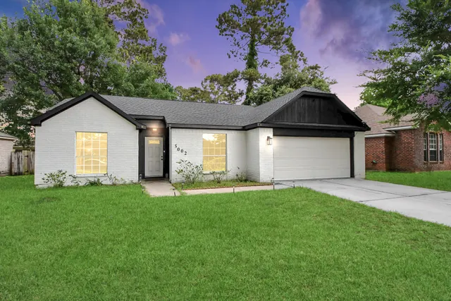 Popular Fairfax Sec 02 Real Estate