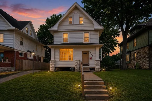 Popular Troost Park Real Estate