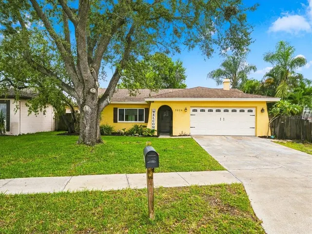 Popular PINEBROOK ESTATES Real Estate
