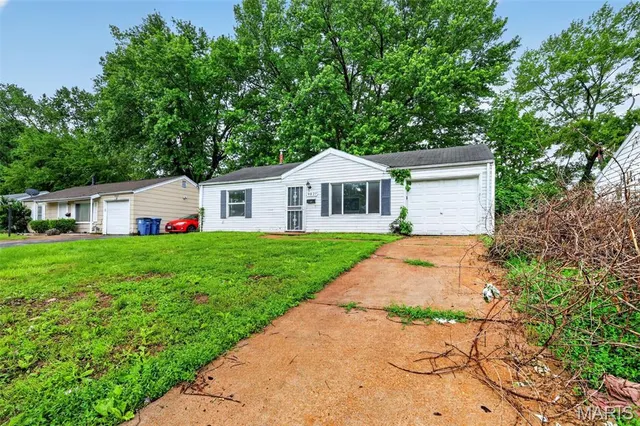 Popular Oakborough 3 Real Estate