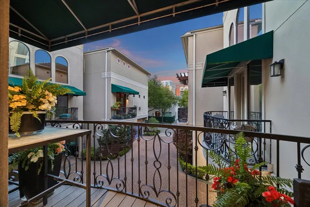 Popular Oaks At West Main Real Estate
