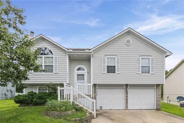 Popular Summerset Hills Real Estate