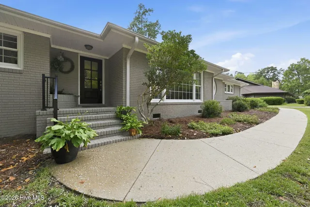 Cheap Country Club Acres Real Estate