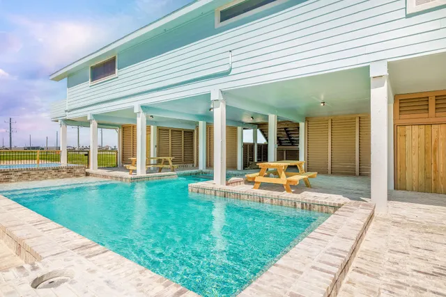 Popular Cobbs Cove Real Estate