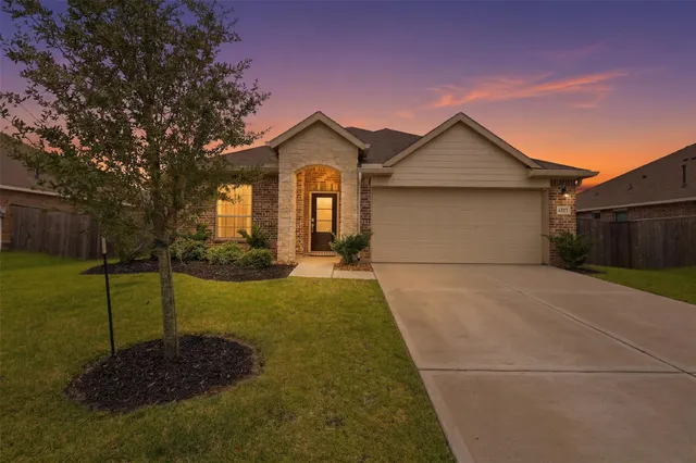 Expensive Sendero Sec 8 Real Estate