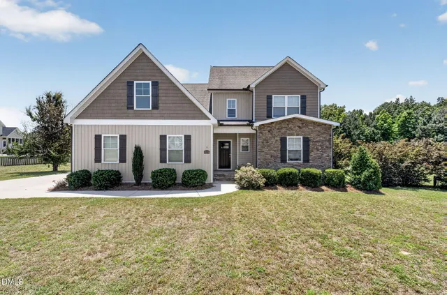 Popular Ashton Glen Real Estate