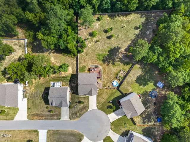 Popular Stoneridge Farm Real Estate
