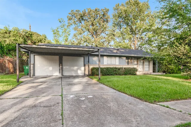 Popular Fontaine Place Sec 07 Real Estate