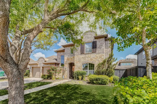 Popular Harvest Green Sec 4 Real Estate