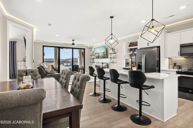 Popular Topsider Condominiums Real Estate