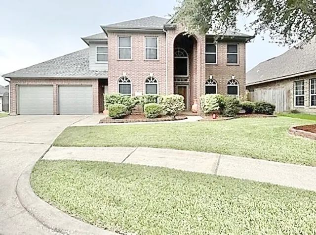 Popular Village Grove East Real Estate