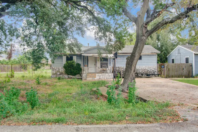 Popular Clinton Park Real Estate