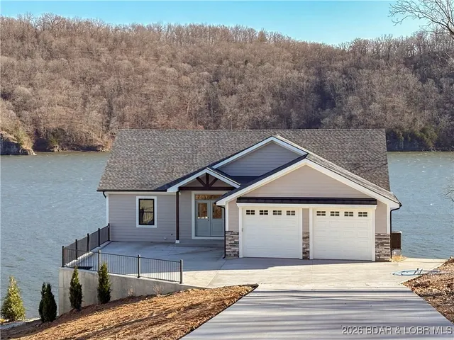 Popular Shores of Eagle's View Real Estate