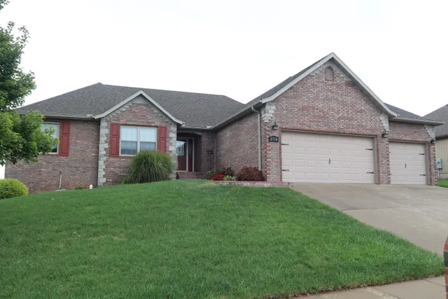 Popular Lennox Place Real Estate
