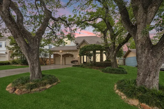 Popular Bellaire Oaks Real Estate