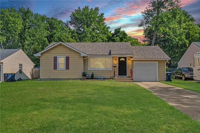 Popular Spring Valley Heights Real Estate