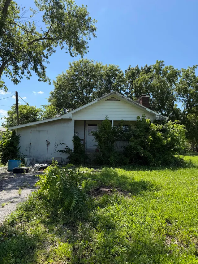 Cheap Cedar-Not in List Real Estate
