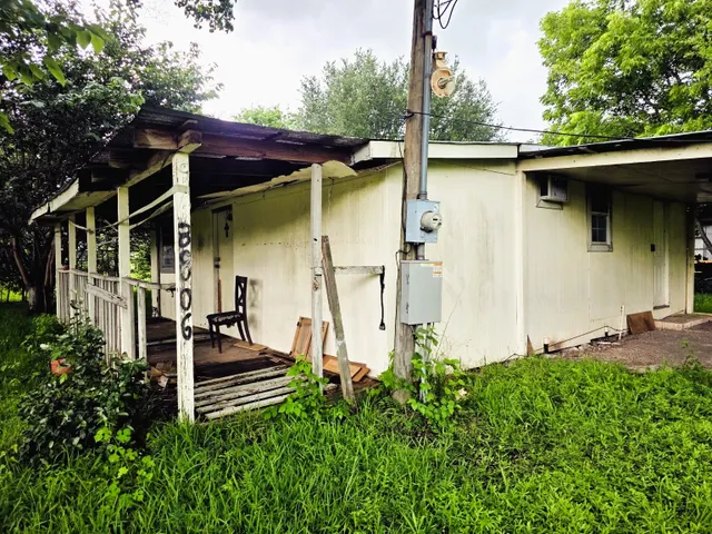 Cheap 30 Needville Area Real Estate