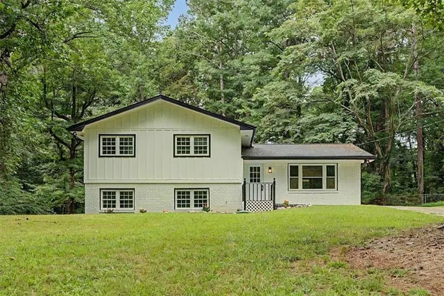 Popular Mann Manor Real Estate