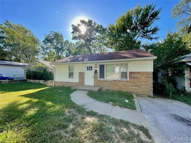 Popular Castle Point Unit 3 Real Estate