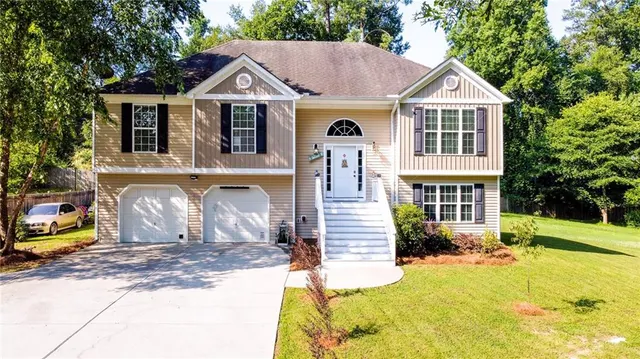 Popular Lithia Springs Real Estate
