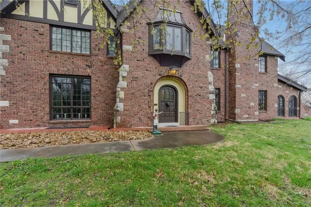 Popular Excelsior Springs Real Estate