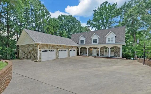Expensive Hunters Trail Real Estate