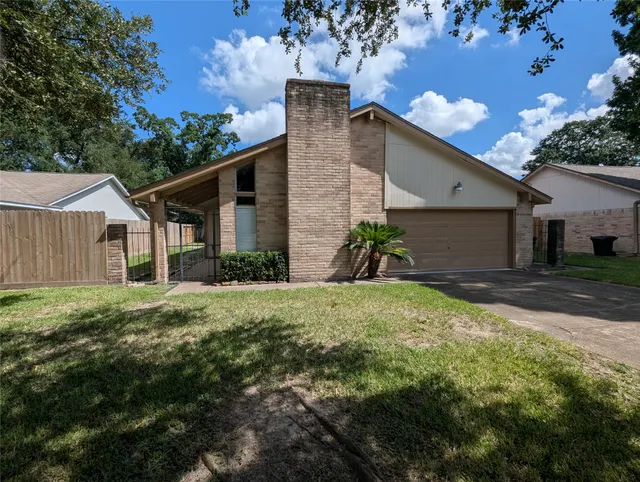 Popular Inwood Pines Real Estate
