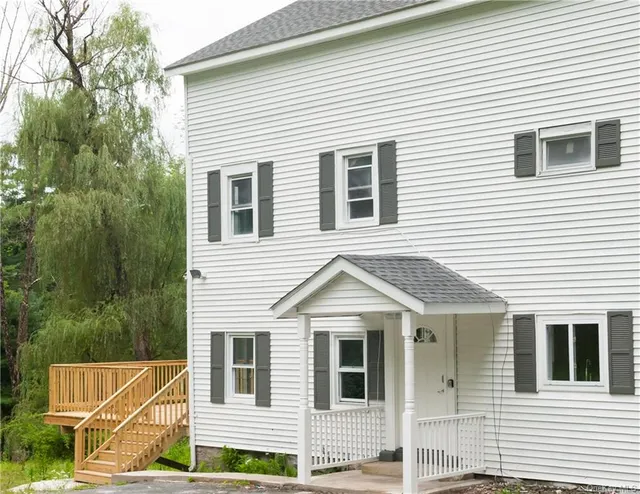 62 Eden Road, Cuddebackville NY 12729