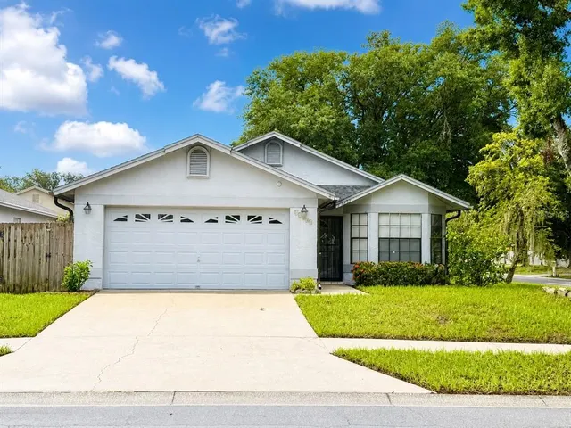 Popular CRISTINA PH I Real Estate