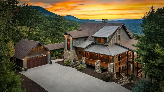 Popular Serenity Ridge Real Estate