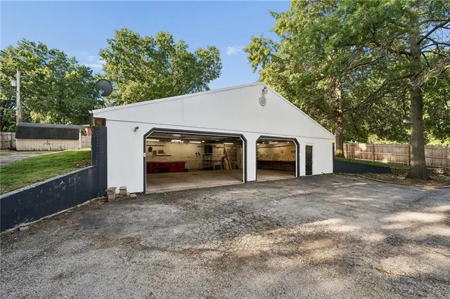 Popular Franklins Terrace Real Estate