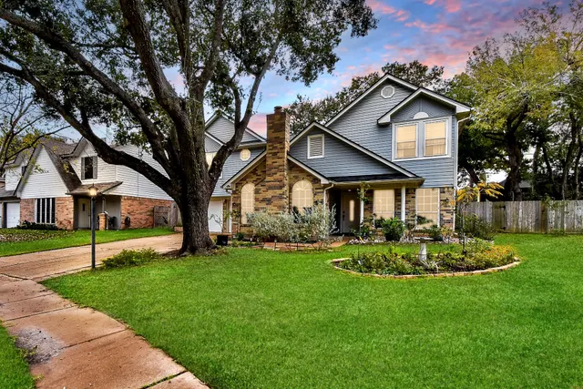 Popular Williamsburg Colony Real Estate