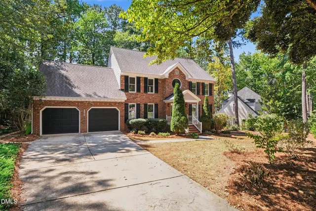 Popular Vestavia Woods Real Estate