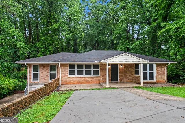 Popular COVINGTON ROAD Real Estate